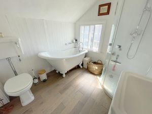 Rectory Road- click for photo gallery